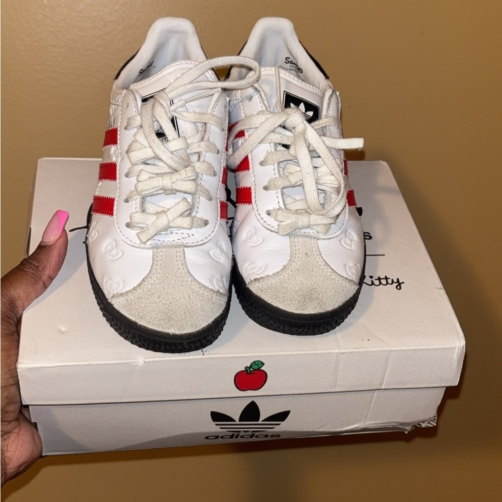 Adidas hello kitty